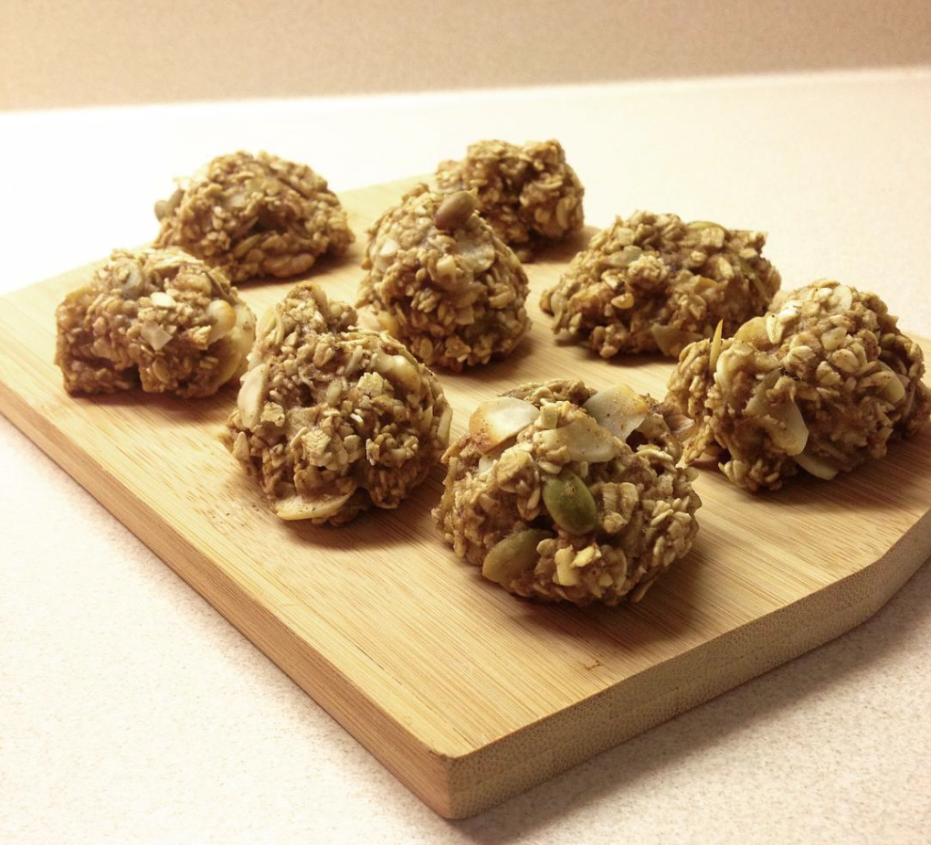 Easy 15 Minute Weight Loss Cookies Made With Banana & Oats!